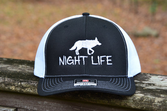 Coyote Hunting Richardson Snapback Mesh Trucker Hat - coonhoundin