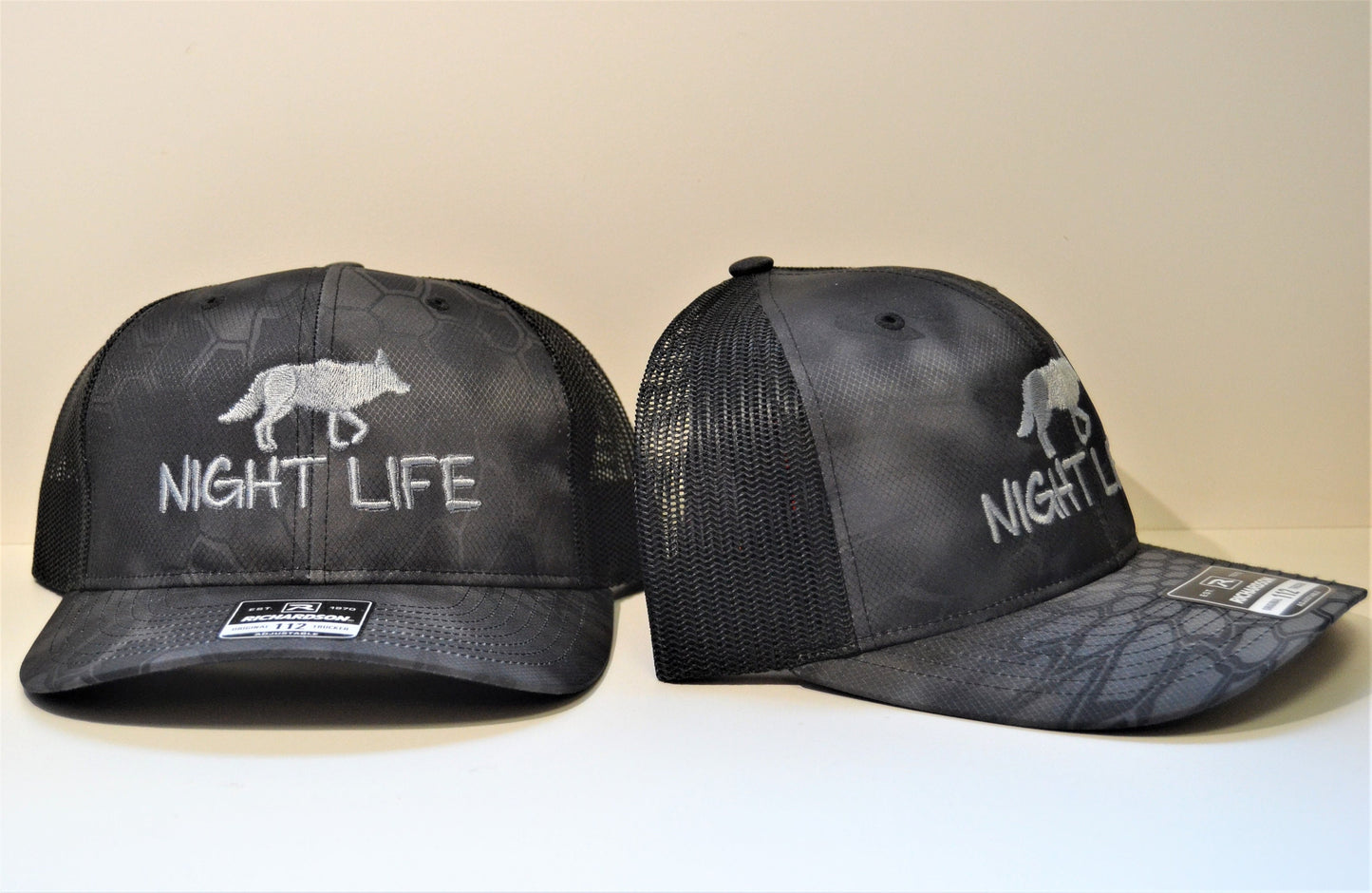 Coyote Hunting Richardson Snapback Mesh Trucker Hat - coonhoundin